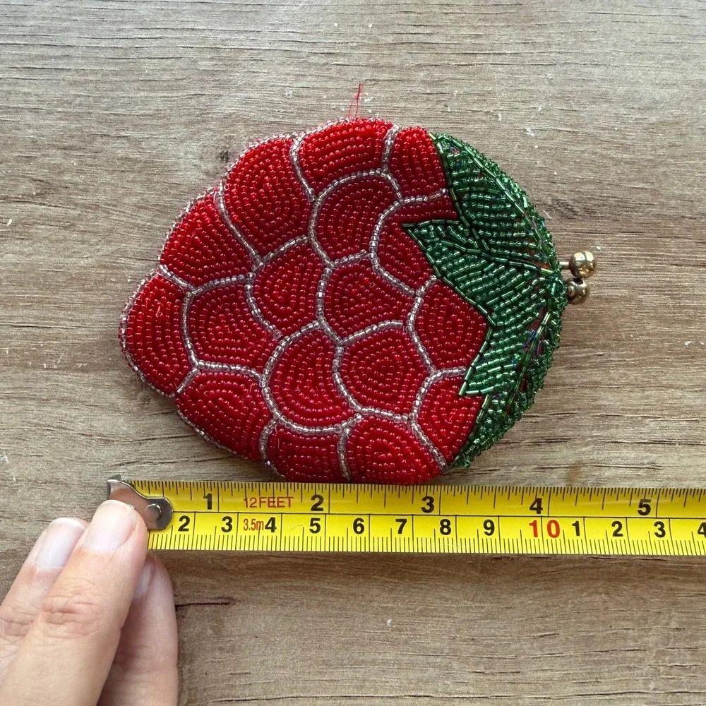 Vintage Hand Made Beaded Strawberry Coin Purse Kiss Lock Red Green Made In Korea